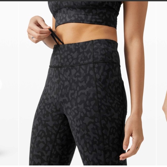 Lululemon Invigorate Legging - Picture 4 of 9